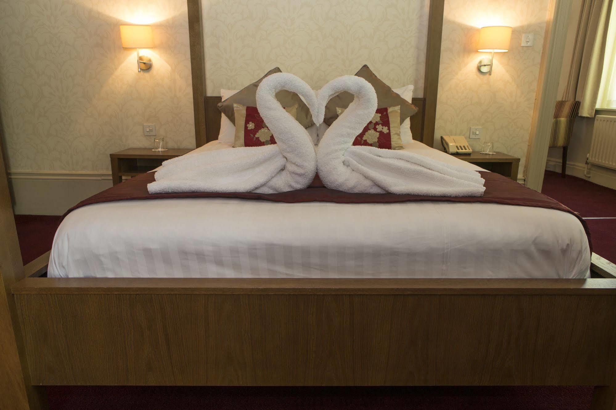 Hotel The Crown